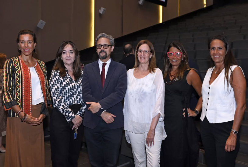 Ceremonia de Graduación del Diploma en Liderazgo y Transformación de ...